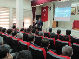Sandıklı’da Kamu Görevlilerine “Protokol Ve Nezaket Kuralları” Semineri Verildi