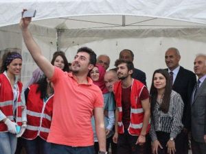 MHP’li Adaylardan Lösemili Çocuklar İçin Öz Çekim