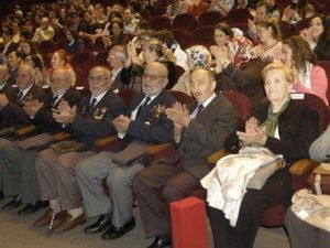 Güney Koreli Sanatçılardan Kore Gazilerine Minnet