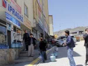 Hakkari’de Tüp Bayilerinin Rekabeti Vatandaşa Yaradı