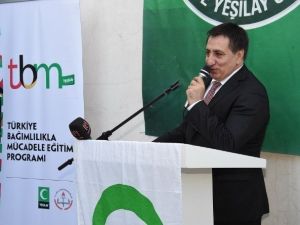 Vali Küçük “Yeşilay İşini Heyecanla Yapıyor”