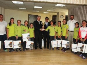 Türkiye Şampiyonu Sporculardan Başkan Vekili Özak’a Ziyaret