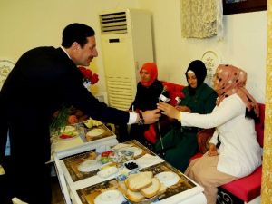 Tok, Fedakar Anneleri Ağırladı