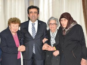 Vali Güzeloğlu’ndan Anneler Günü Mesajı