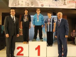 Kağıtsporlu Satranççılardan Derece