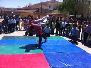 Bozüyük’te Güreş Gösterileri