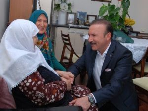 Doğan, “Allah Annelerimizi Başımızdan Eksik Etmesin”