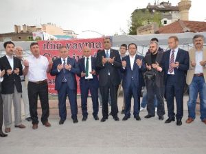 Karaman’dan Suriye’ye Bir Tır, UN Gönderildi