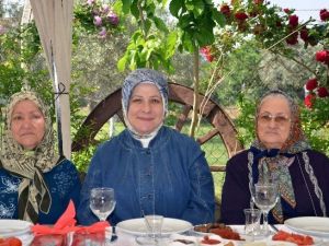 Anneler Günü’nde Şehit Ailelerine Vefa