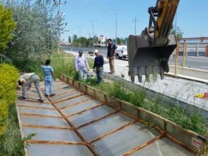 Aşırı Rüzgar Sundurmayı Uçurdu