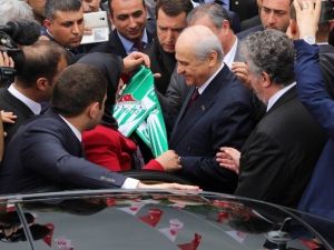 Beşiktaşlı Bahçeli Bursaspor Atkısını Taktırmadı