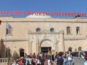 Genç Akademisyenler Mardin’de Buluştu