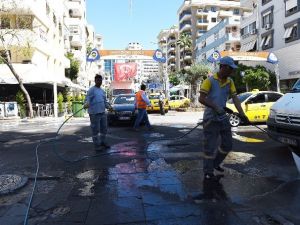 Seyhan’da İlaçlı Suyla Temizlik Dönemi