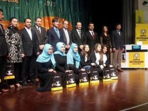 Yunak Anadolu İHL Öğrencileri Yarı Finalde