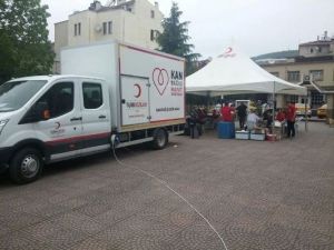 Kızılay Cide’de Çadır Kurdu