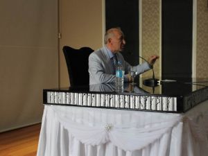 Prof. Dr. Ahmet Şimşirgil Erzincan’da Konferans Verdi