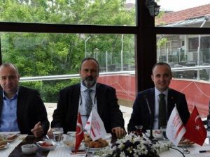 AK Parti Milletvekili Adayı Turan, Müteahhitlerle Buluştu