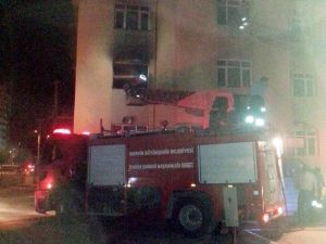 Okulda Çıkan Yangın İtfaiye Tarafından Söndürüldü