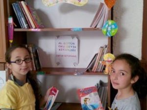 Kitaplar Askıya Çıktı
