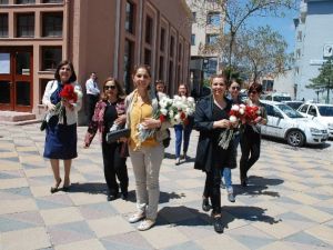 Prof. Dr. Gaye Usluer Anneleri Unutmadı