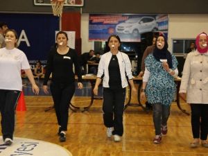 Canik’te Anneler Ve Çocuklar Yarıştı