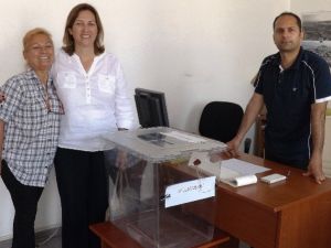 AK Parti’li Demiralp, Sandık Görevlilerini Ziyaret Etti