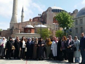 Orhangazi Belediyesi’nden Annelere İstanbul Gezisi