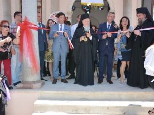 Ezan Sesi Eşliğinde Kilise Açılışı