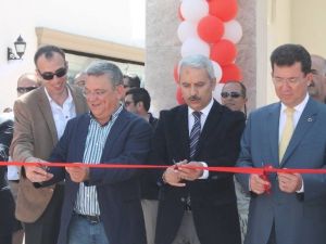 Kuşadası’na Yeni Alışveriş Merkezi Açıldı