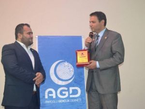 Anadolu Gençlik Derneği’nden Mezuniyet Gecesi