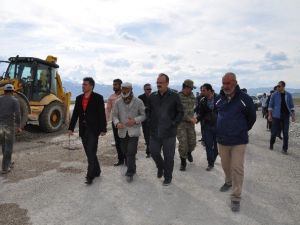 Vali Canbolat, Yüksekova Havaalanı’nda İncelemelerde Bulundu