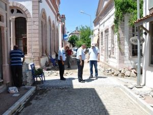 Ayvalık Belediye Başkanı Gençer Yol Onarım Çalışmalarını İnceledi