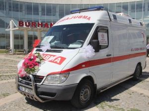 Burhaniye Belediyesi’ne Yeni Ambulans