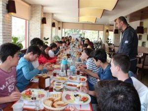 Basketbolcular Kahvaltıda Buluştu