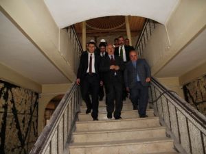 Vali Barut, Kongre Müzesi’nde İncelemelerde Bulundu