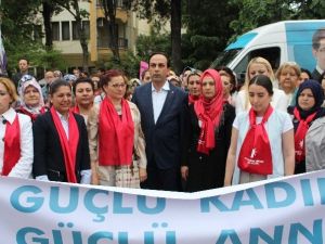 AK Partili Kadınlardan Anneler Günü Yürüyüşü