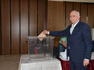 Tzob’da Bayraktar Yönetimi Güven Tazeledi