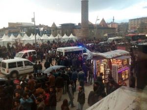 Erzurum’da HDP Seçim Otobüsüne Saldırı