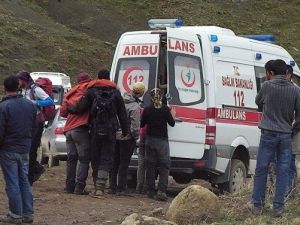 Sağlık Ekibinden Nefes Kesen Yaralı Kurtarma Operasyonu