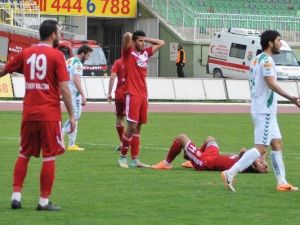 Ligden Düşen Turgutluspor’da Futbolculara Ceza Yağdı