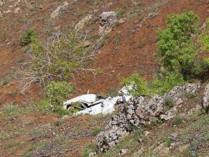 Elazığ’da Otomobil Uçuruma Yuvarlandı: 1 Ölü, 6 Yaralı