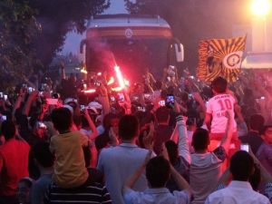 Galatasaray Kafilesi Adana’da