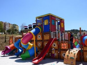 Yeşilkent Parkı’na Masal Kahramanlarının Montajı Başladı