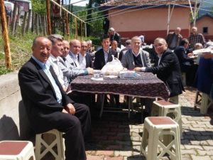 Çaycumalı İş Adamından Kitap Bağışı