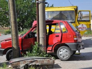 Balıkesir’de Trafik Kazası: 2 Yaralı