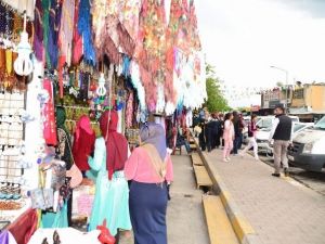 Siirt’te Günde Bir Ton Hediyelik Şeker Satılıyor