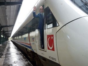 Antalya’da Hızlı Trenle Türkiye’ye Bağlanıyor