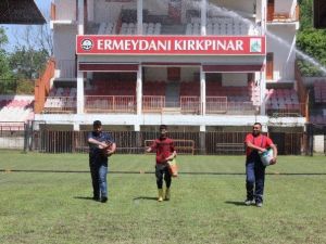 Sarayiçi ‘Er Meydanı’ Çayırı Güreşlere Hazırlanıyor