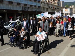 Engelliler Yürüdü