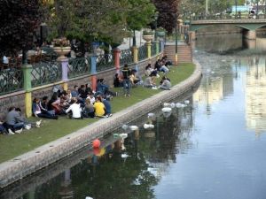 Gondollar Çöpler Yüzünden İlk Günden Yolda Kaldı